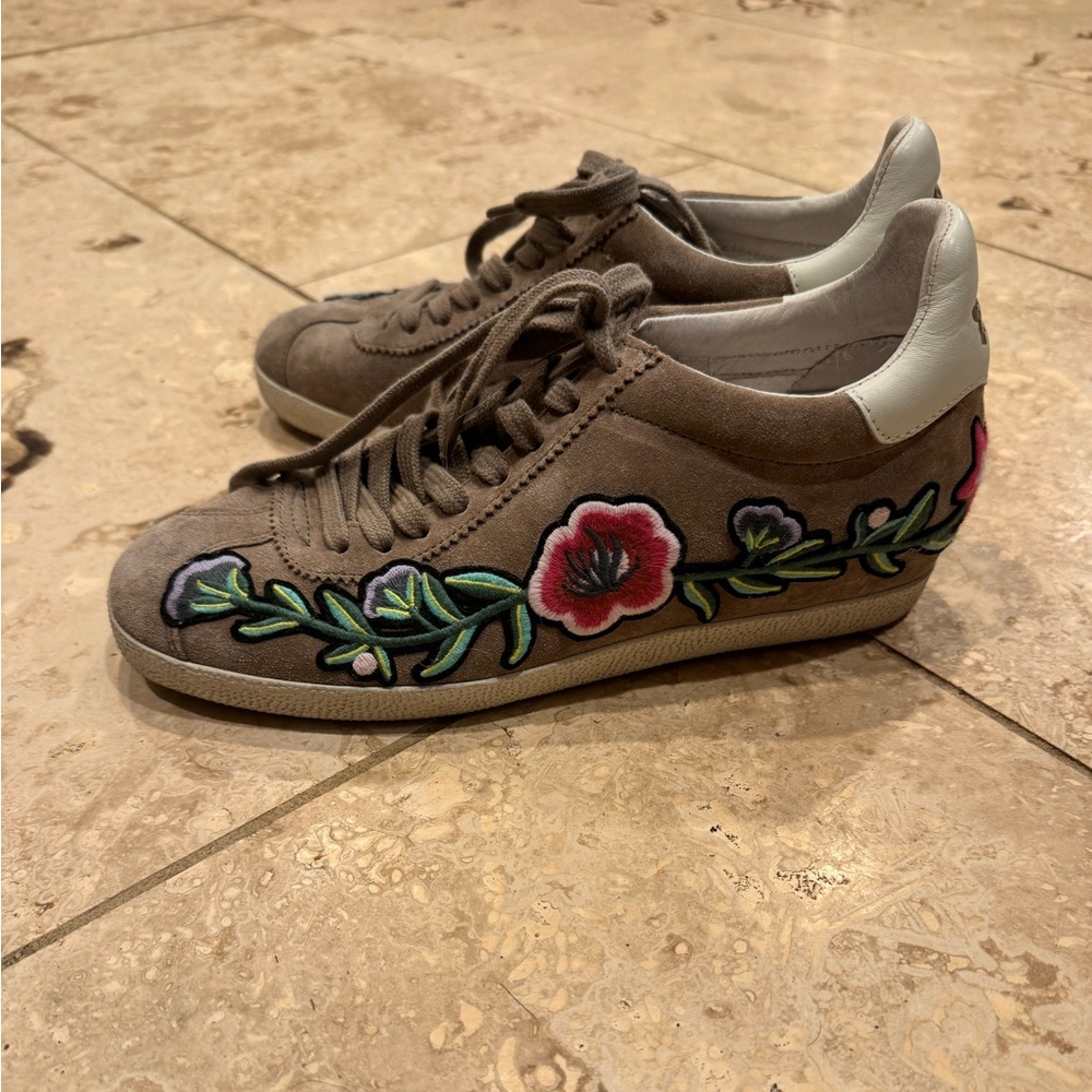 Ash Sneakers